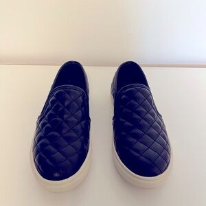 Steve Madden Eccentric-Q Black Slip On Size 6.5